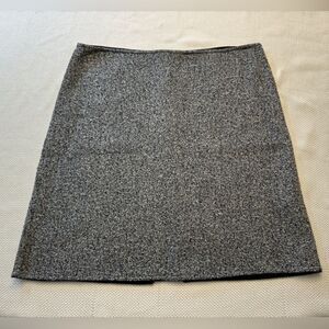 ElieTahari reversable wool skirt grey tweed  black estimated size 10 classic